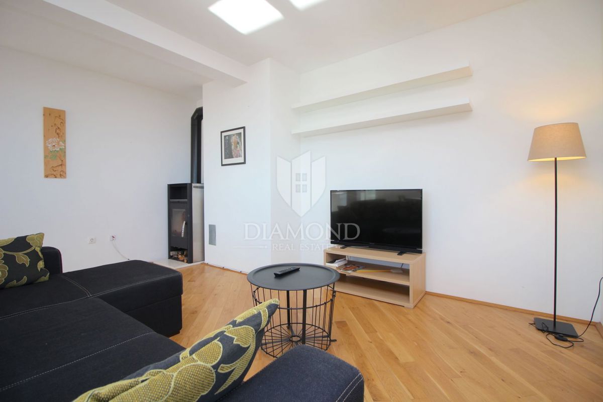 Rabac, okolica, lep dvosobni apartma s pogledom na morje