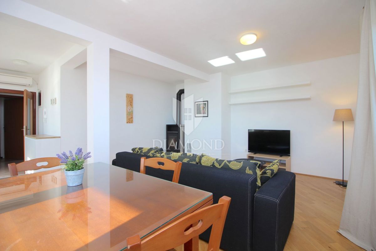 Rabac, okolica, lep dvosobni apartma s pogledom na morje