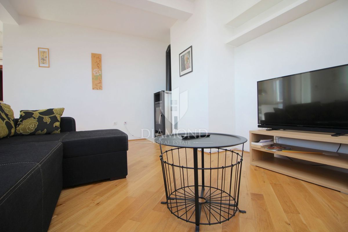 Rabac, okolica, lep dvosobni apartma s pogledom na morje