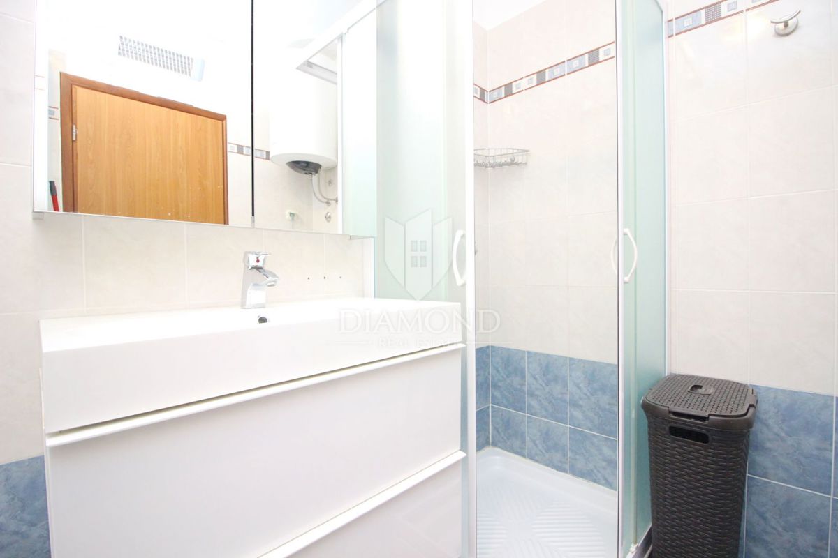 Rabac, okolica, lep dvosobni apartma s pogledom na morje