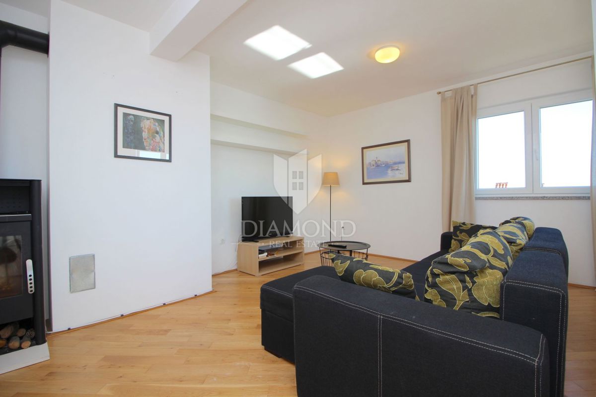 Rabac, okolica, lep dvosobni apartma s pogledom na morje