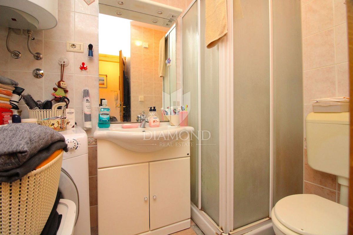 Mošćenička draga, dvoetažni apartma 500 metrov od plaže