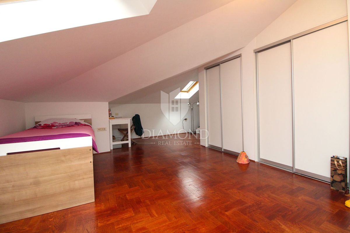 Mošćenička draga, dvoetažni apartma 500 metrov od plaže