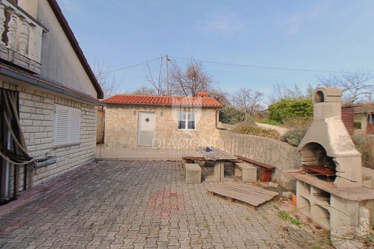 Labin, družinska hiša s 5 apartmaji