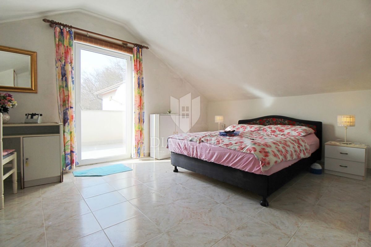 Labin, družinska hiša s 5 apartmaji
