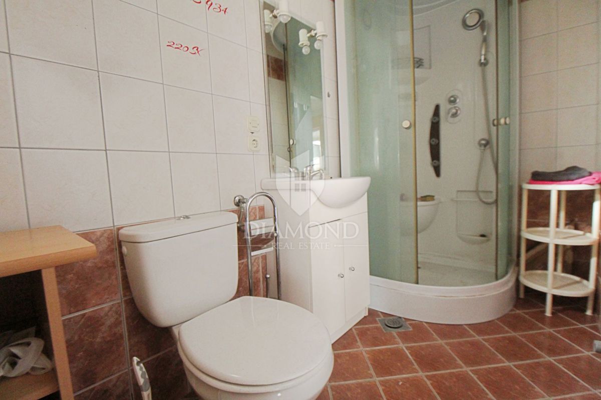 Labin, družinska hiša s 5 apartmaji