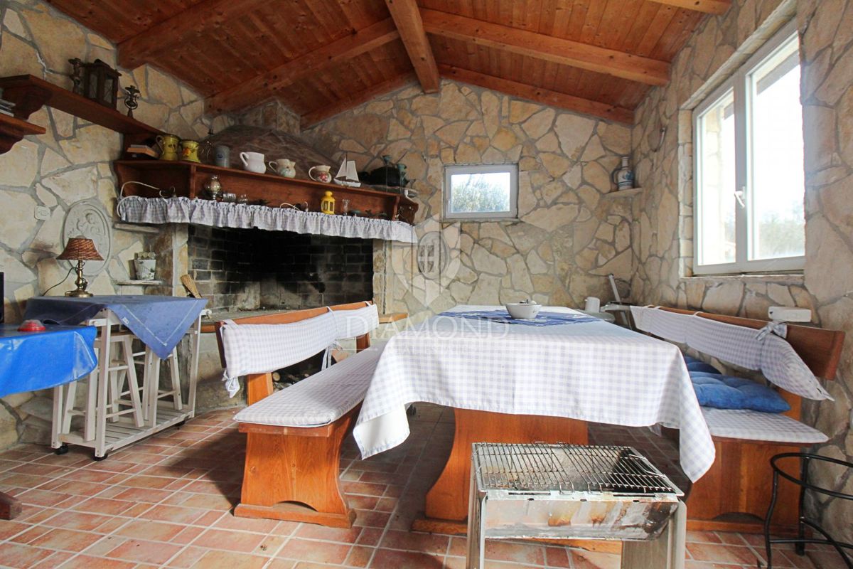 Labin, družinska hiša s 5 apartmaji