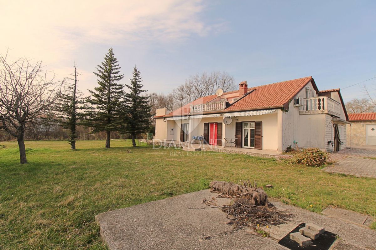 Labin, družinska hiša s 5 apartmaji