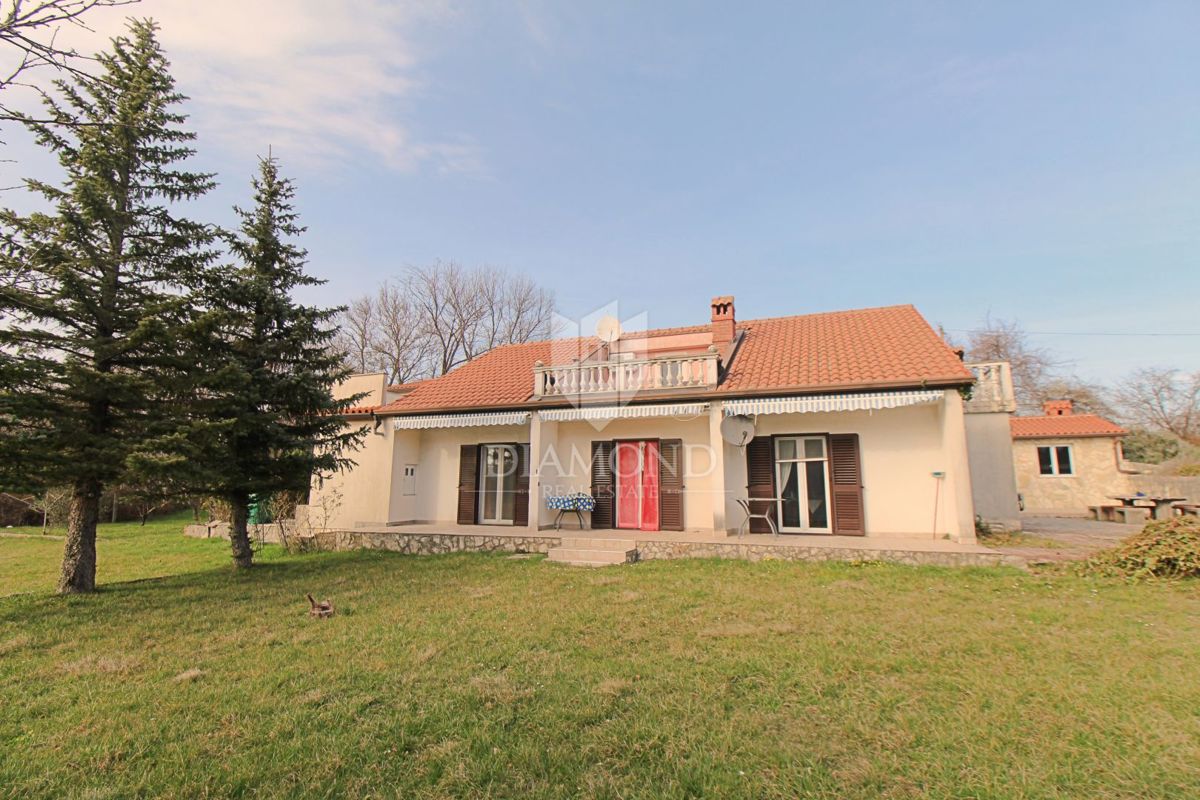 Labin, družinska hiša s 5 apartmaji