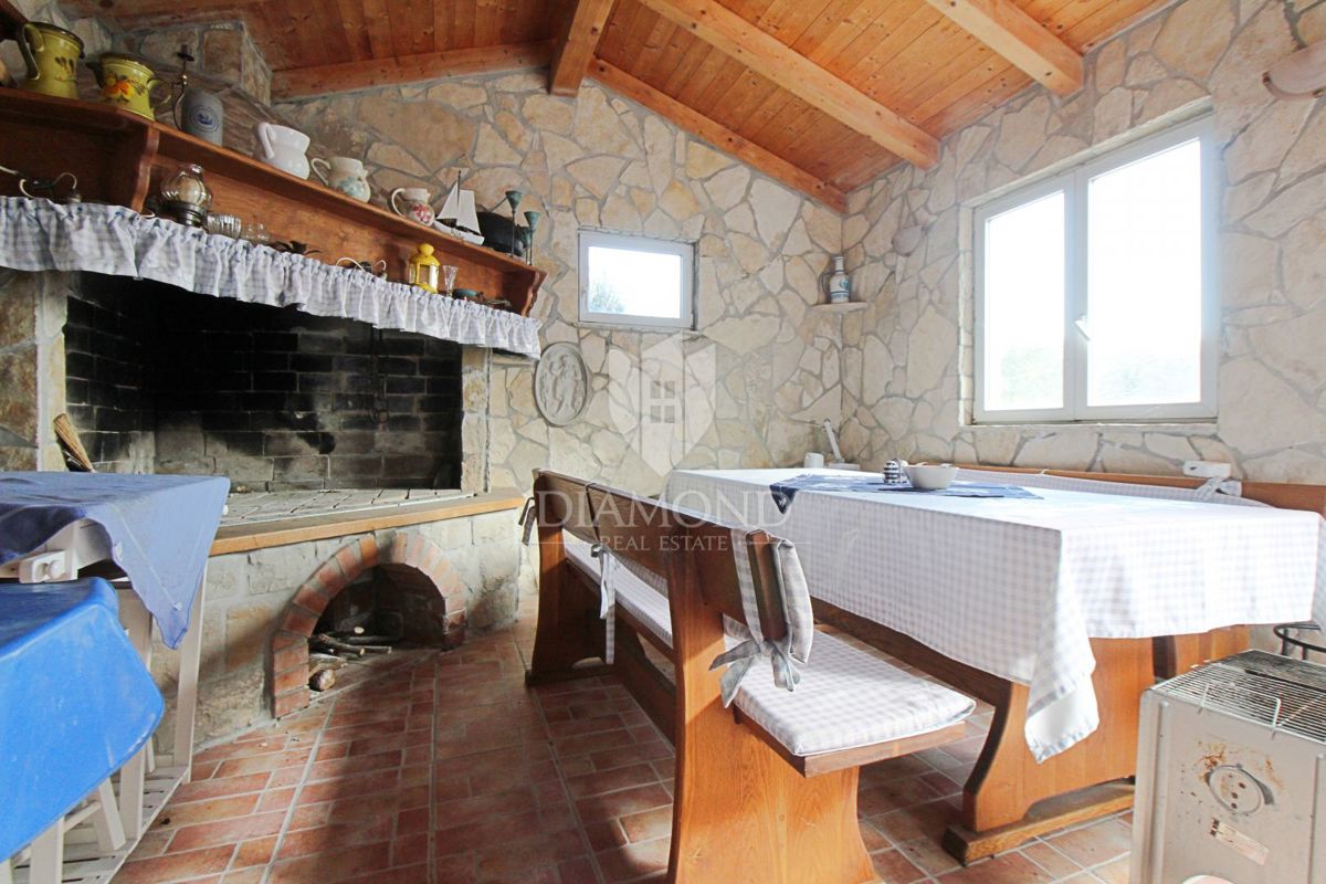 Labin, družinska hiša s 5 apartmaji