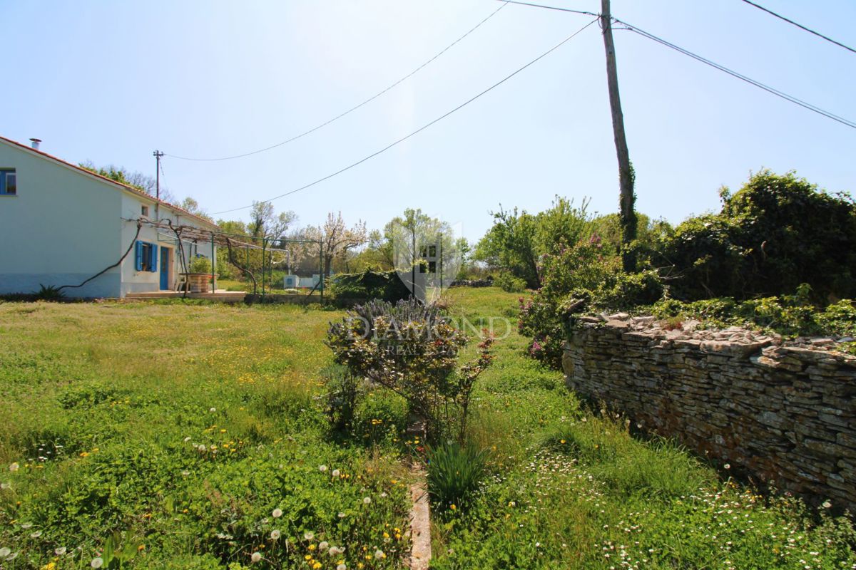 Labin, okolica, prav posebna hiša blizu morja