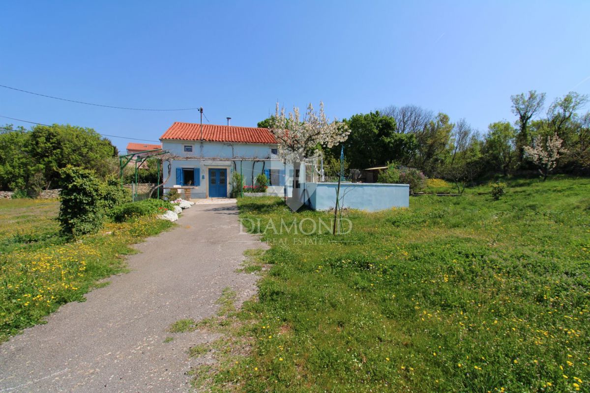 Labin, okolica, prav posebna hiša blizu morja
