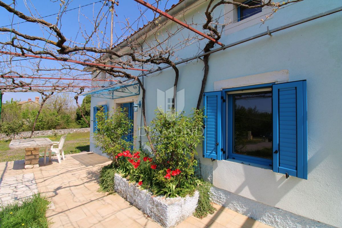 Labin, okolica, prav posebna hiša blizu morja