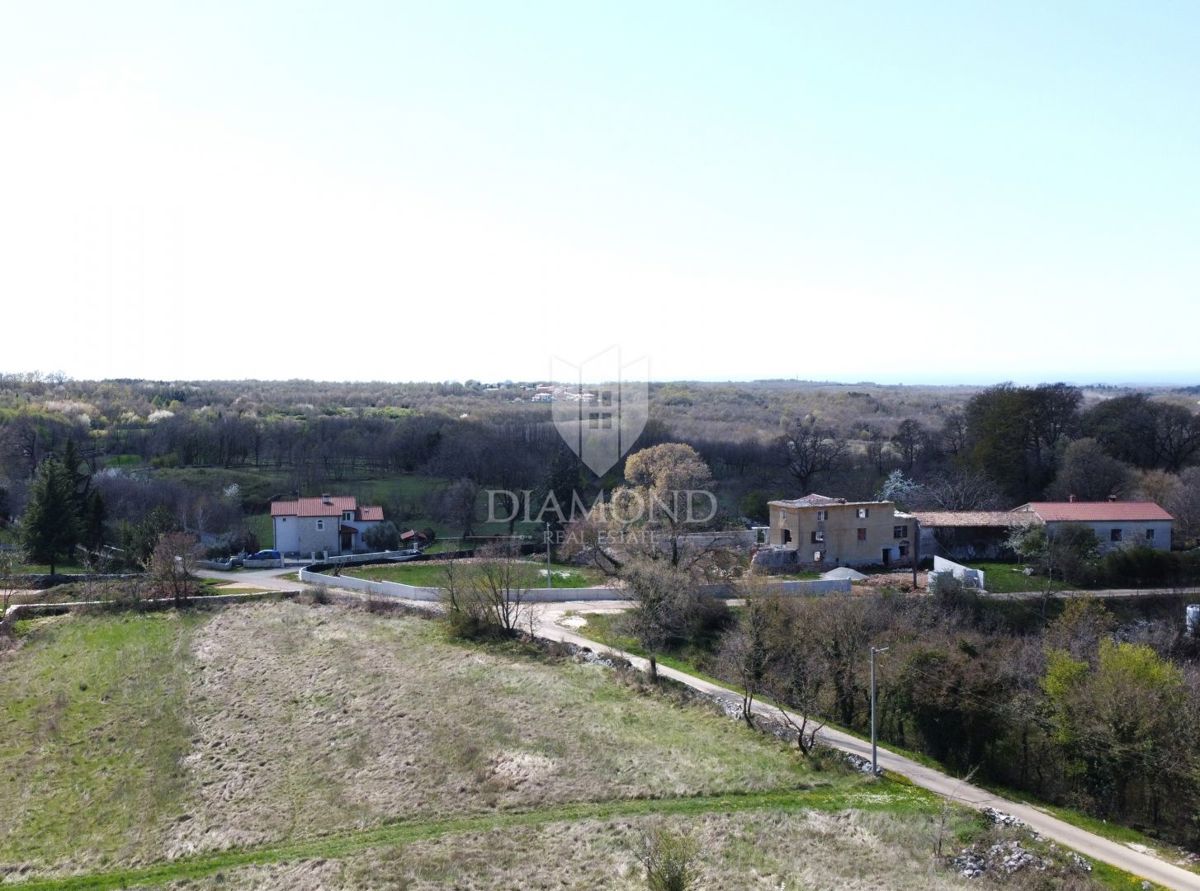 Poreč – Okolica – Zazidljivo Zemljišče na Mirni Lokaciji