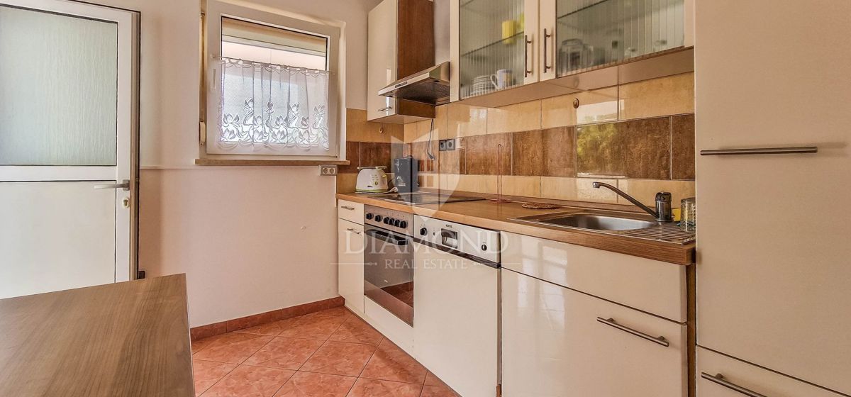 Novigrad, okolica, stanovanje 63 m2, 350 m od morja