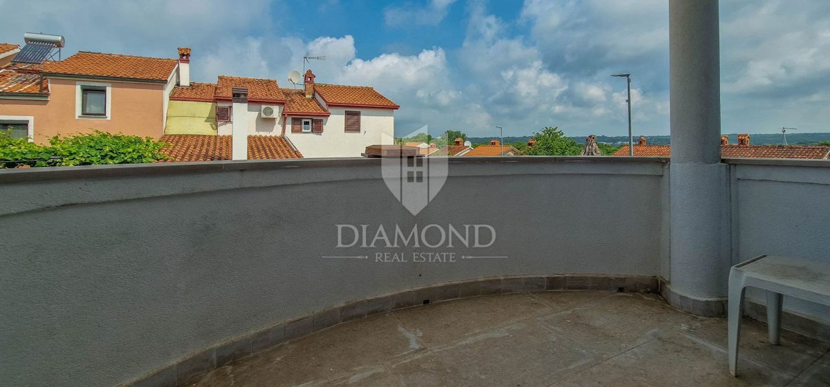 Novigrad, okolica, stanovanje 63 m2, 350 m od morja