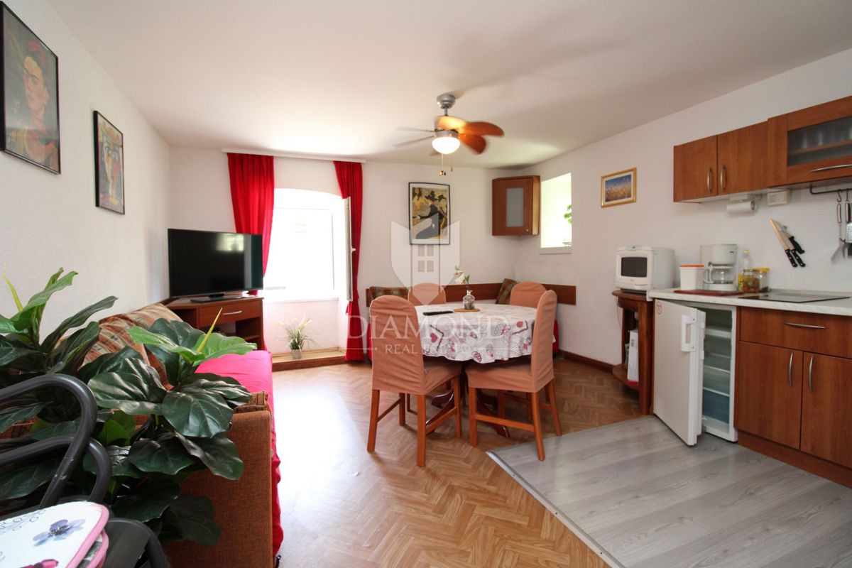 Hiša Vrbnik, 120m2