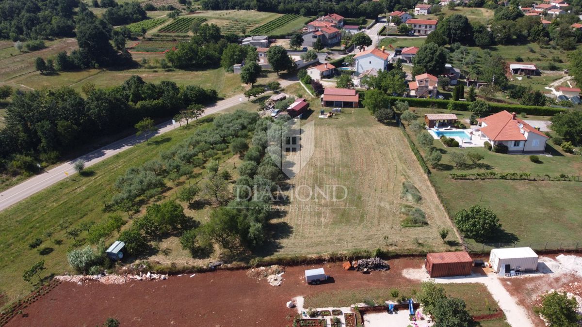 Nepremičnina z velikim zazidljivim zemljiščem, Barban, okolica