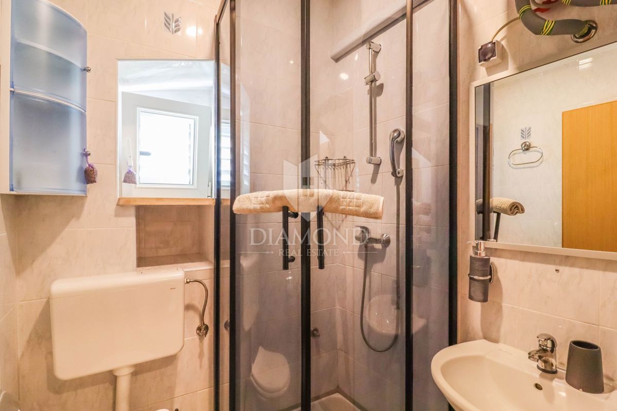 Priložnost! Rovinj! Center! Stanovanje z dvema terasama!