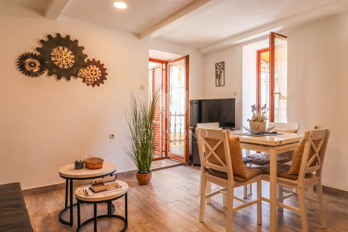 Priložnost! Rovinj! Center! Stanovanje z dvema terasama!