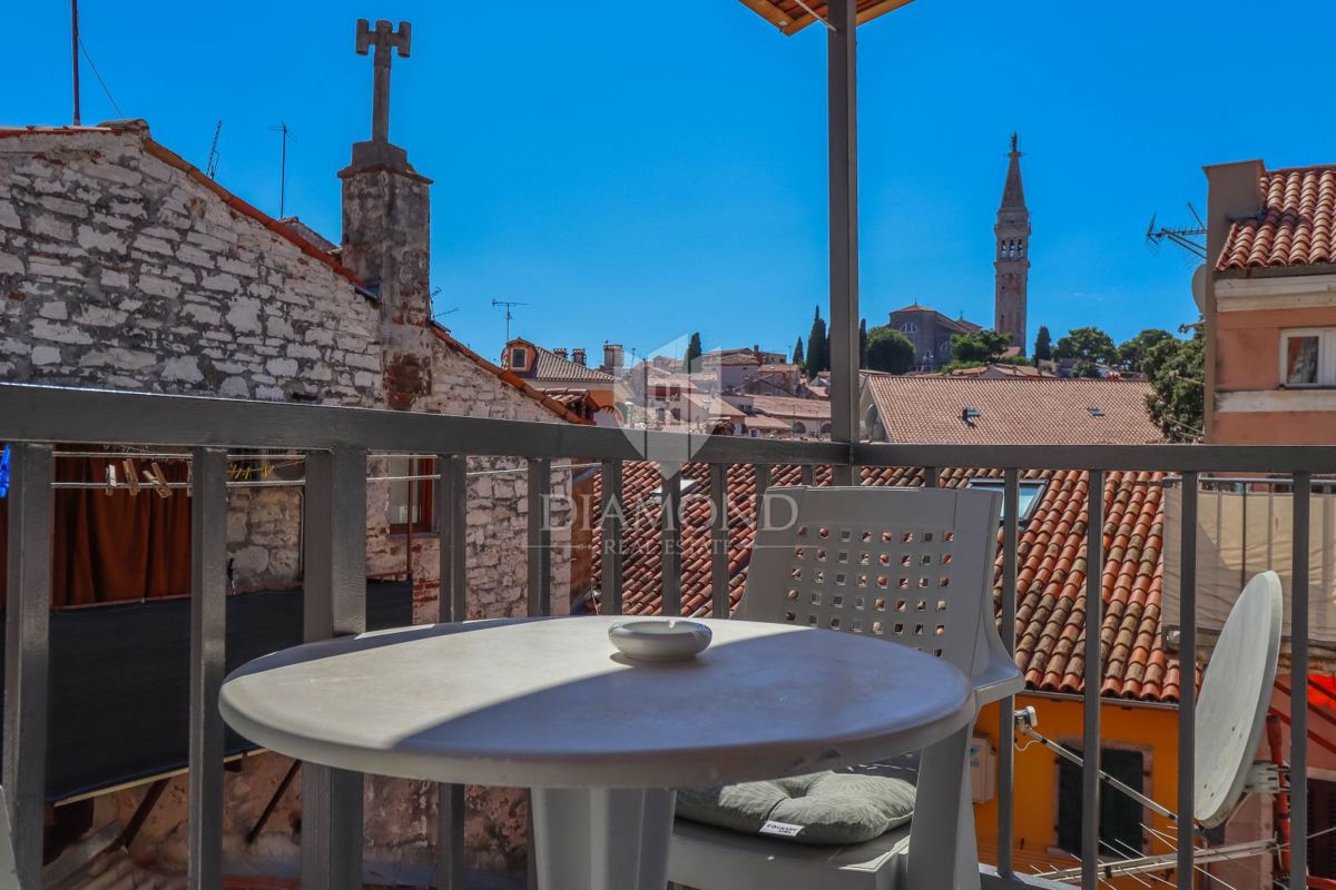 Priložnost! Rovinj! Center! Stanovanje z dvema terasama!