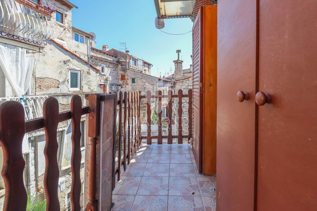 Priložnost! Rovinj! Center! Stanovanje z dvema terasama!