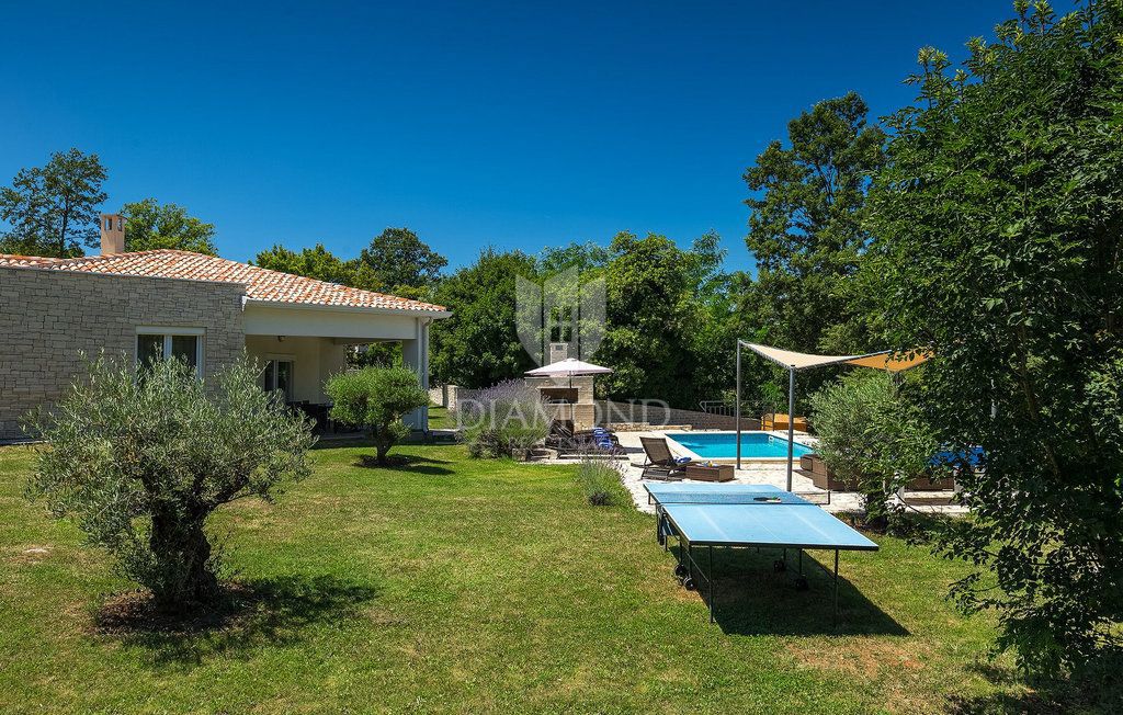 Labin, okolica – vila z bazenom in popolno zasebnostjo