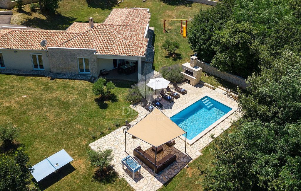 Labin, okolica – vila z bazenom in popolno zasebnostjo