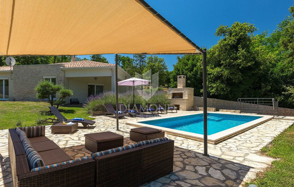 Labin, okolica – vila z bazenom in popolno zasebnostjo