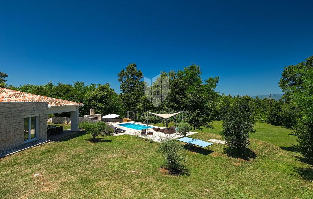 Labin, okolica – vila z bazenom in popolno zasebnostjo