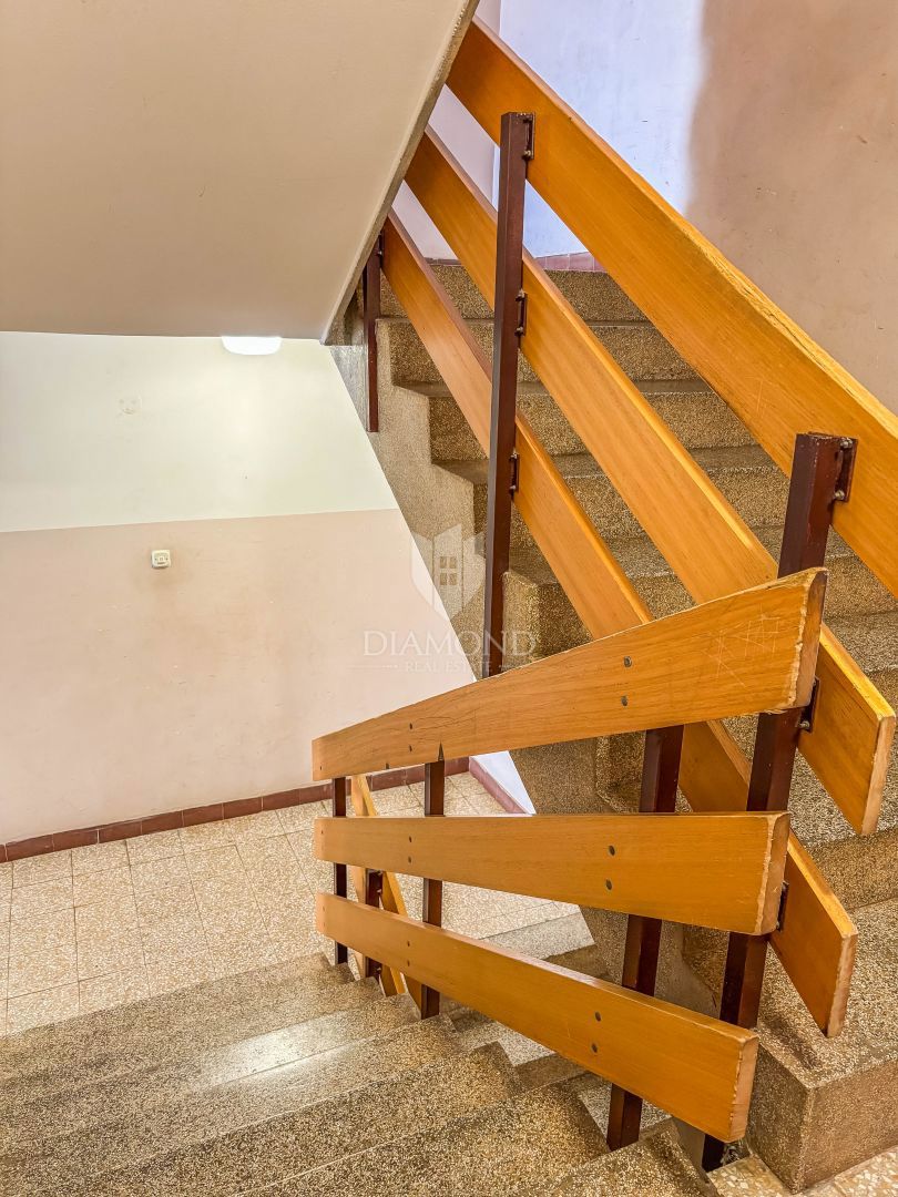 Umag, trosobno stanovanje v centru Umaga!