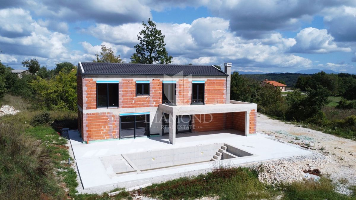 Poreč, okolica, moderna vila z bazenom v naravi