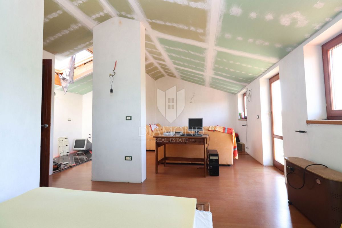 PRILOŽNOST! Pomer - samostojna hiša 150 m od morja! 