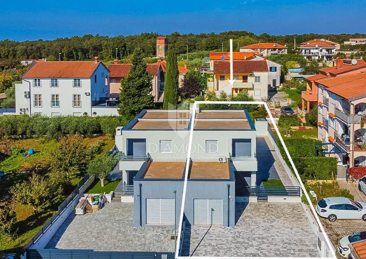 Novigrad, moderna hiša z bazenom!