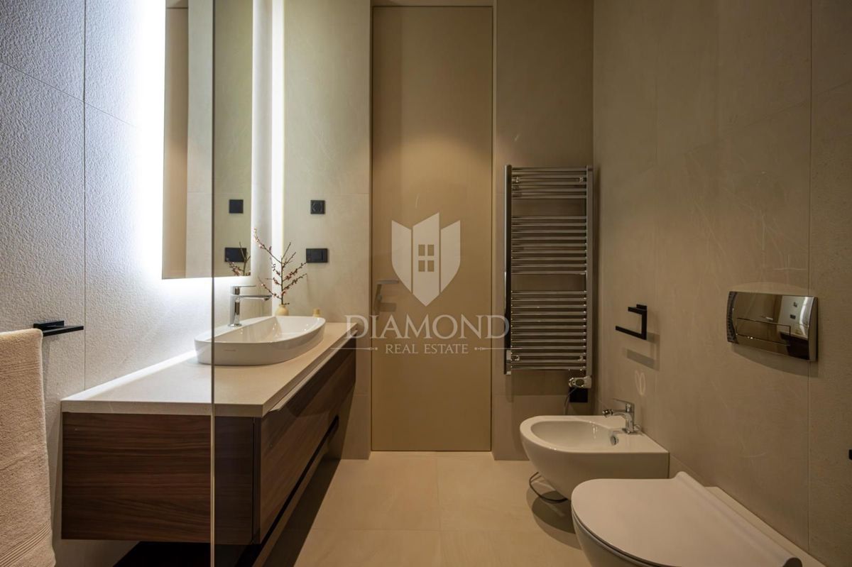 Poreč, Ekskluzivna vila za pametne domove z bazenom