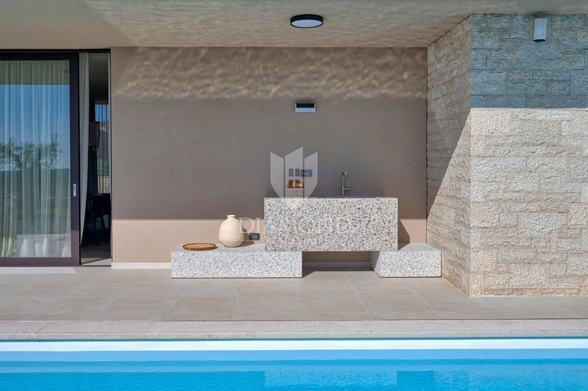 Poreč, Ekskluzivna vila za pametne domove z bazenom