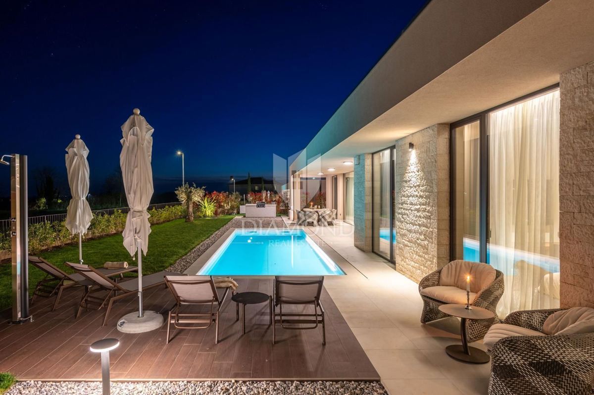 Poreč, Ekskluzivna vila za pametne domove z bazenom