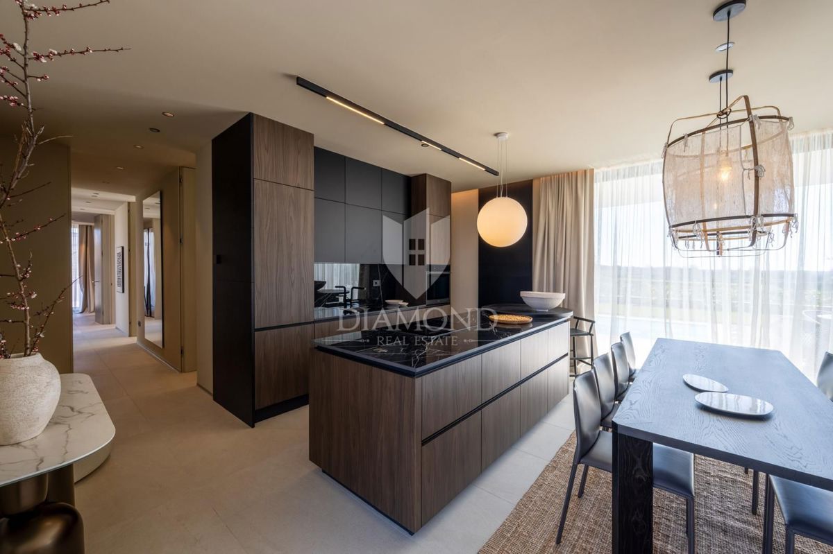 Poreč, Ekskluzivna vila za pametne domove z bazenom