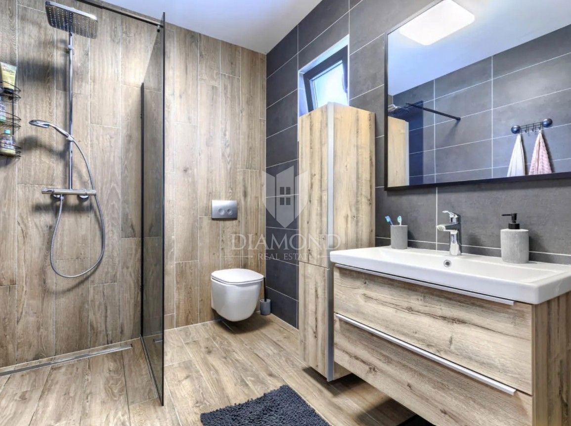 Labin – Moderna počitniška hiša v mirnem okolju