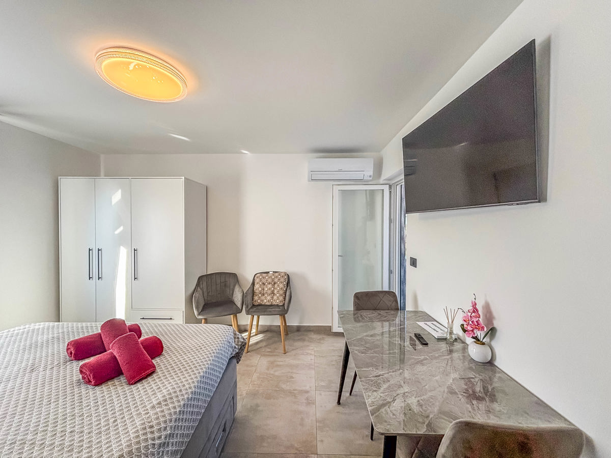 Center Umaga, lep studio apartma s pogledom na morje!