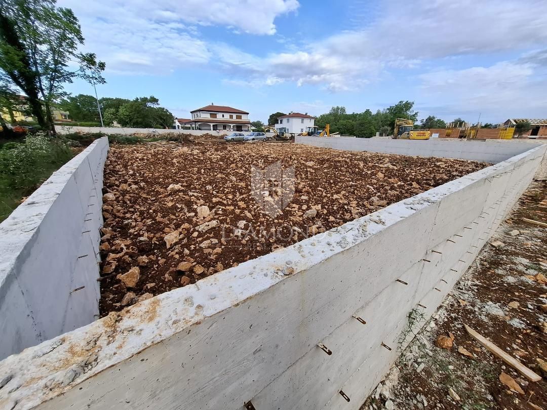 KRK, MALINSKA ZEMLJIŠČE S PROJEKTOM