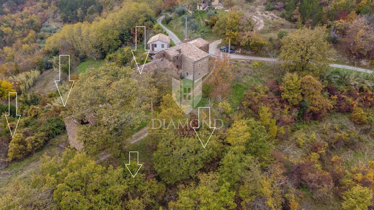 Motovun, Nepremičnina z odličnim razvojnim potencialom!