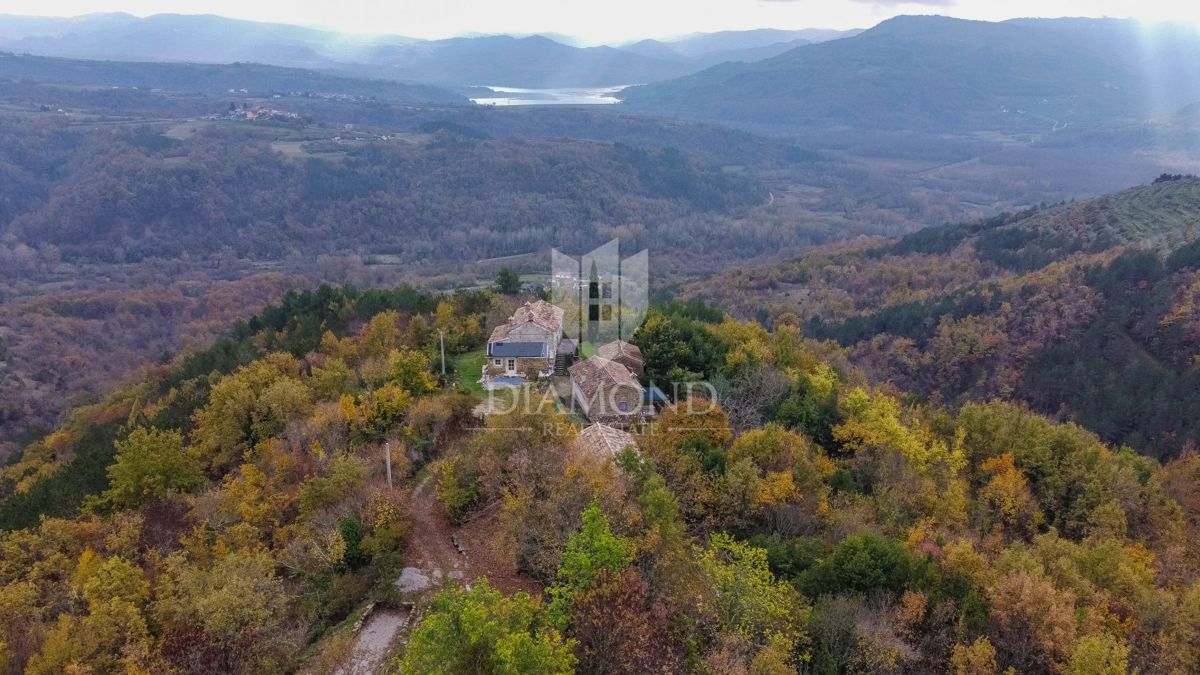 Motovun, Nepremičnina z odličnim razvojnim potencialom!