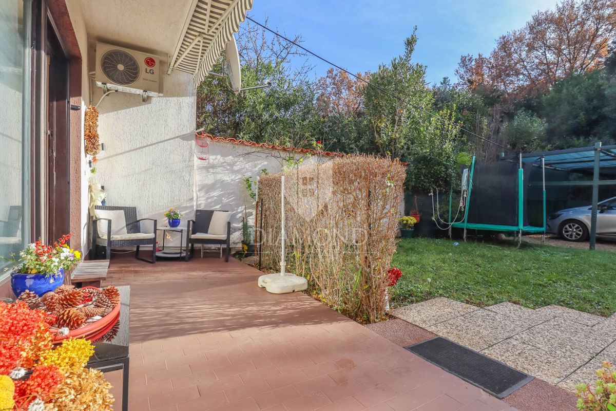 PRILOŽNOST! ROVINJ! STANOVANJE Z DVORIŠČEM!