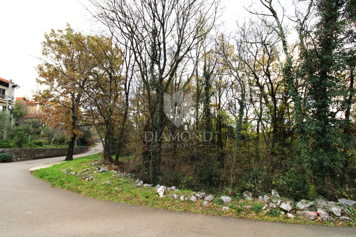 RIJEKA, ČAVLE, zemljišče v mirni ulici blizu centra