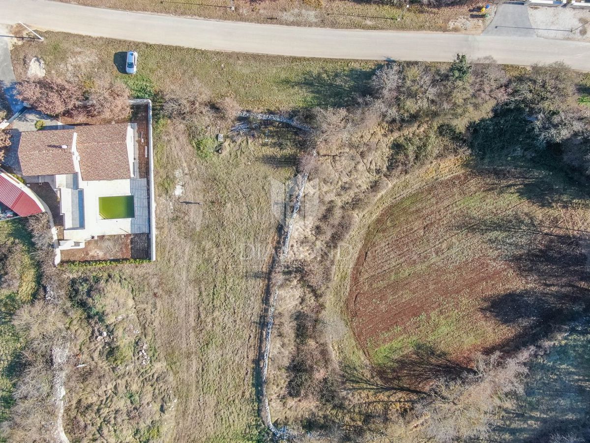 Odlična gradbena parcela v bližini Rovinja