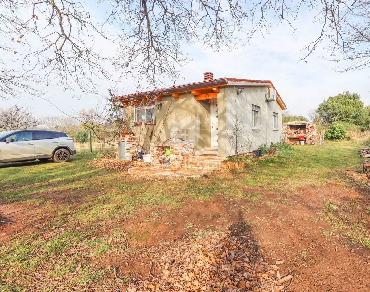 Nova vikend hiška 42 m², 450 m² parcela – mir, narava in morje na doseguikend hiška 42 m², 450 m² parcela – mir, narava in morje na dosegu