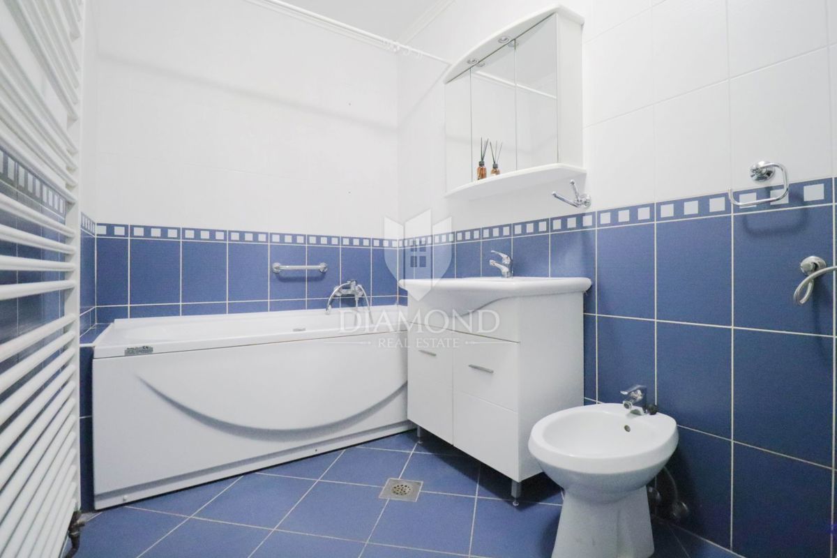 Zagreb, Jarun! Trisobno stanovanje!