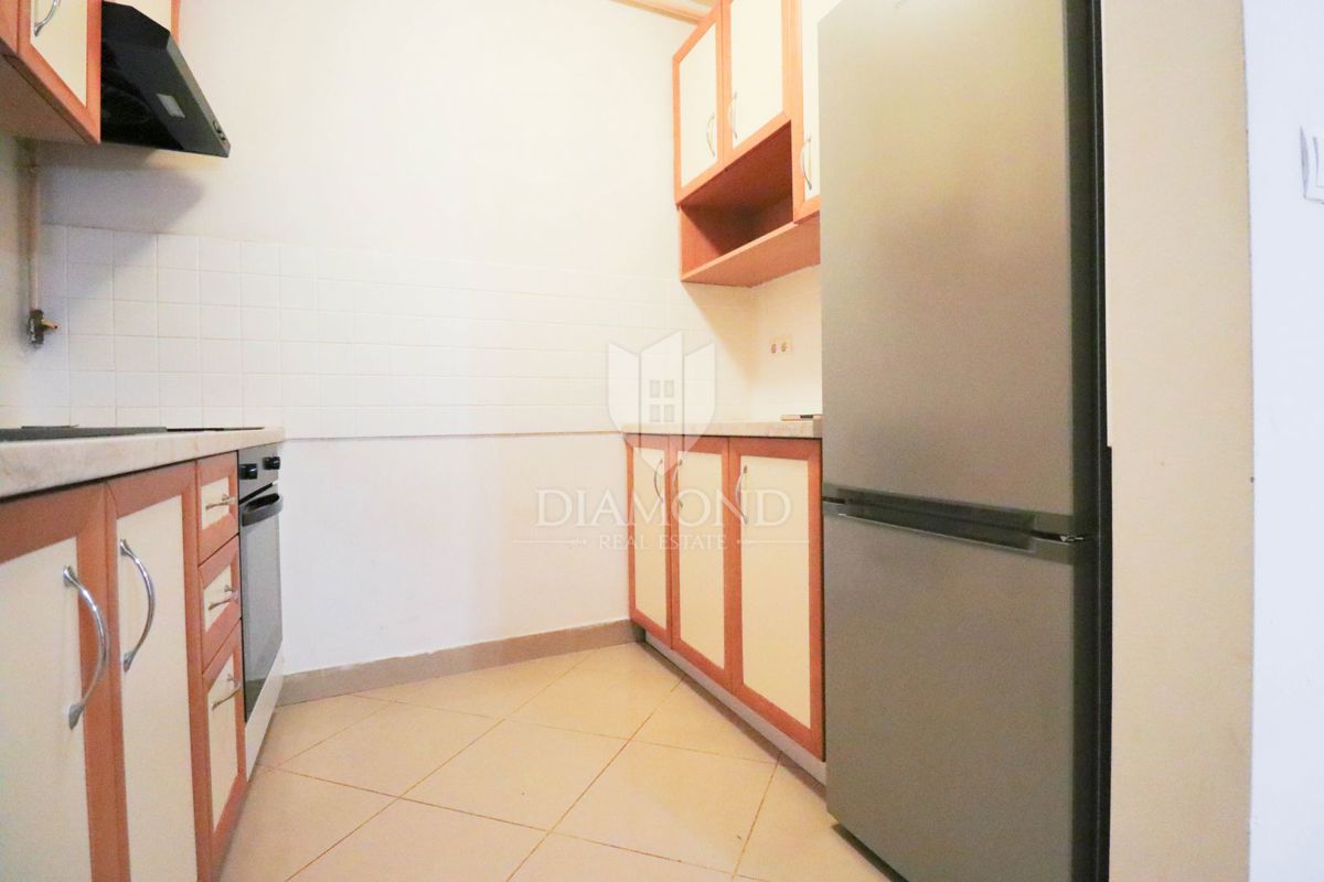 Zagreb, Jarun! Trisobno stanovanje!