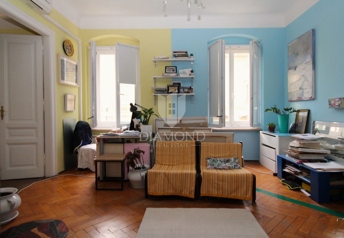 REKA, BRAJDA – PROSTORNO STANOVANJE V ŠIRŠEM SREDIŠČU MESTA